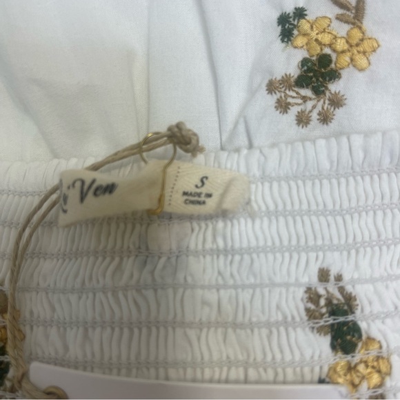 La’ Ven Puff Sleeve Flower Bouquets Pockets Short Dress Small NWT - Picture 9 of 10